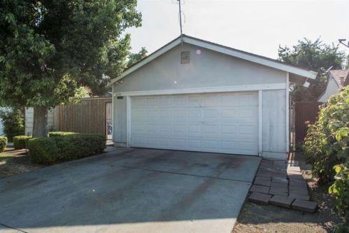 2779 Selland Ave, Fresno, CA 93722-5284