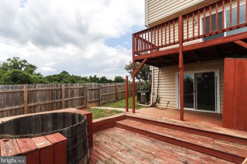 14 Mallard Ct, Charles Town WV  25414-5803 exterior