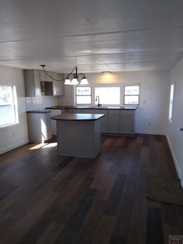 240 Countryside Dr, Pueblo CO  81007-3025 exterior