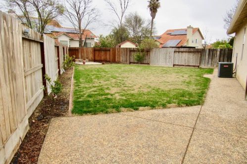 766 Amelia Ct, Los Banos CA 93635-2623 exterior