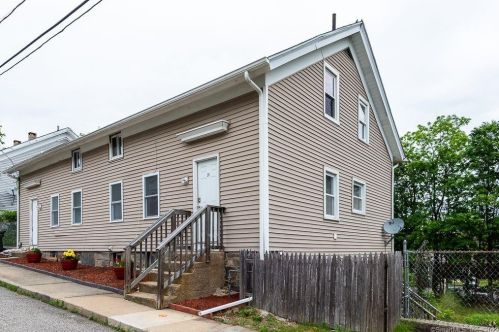 18 Railroad Ave, Norwich CT  06360-2211 exterior