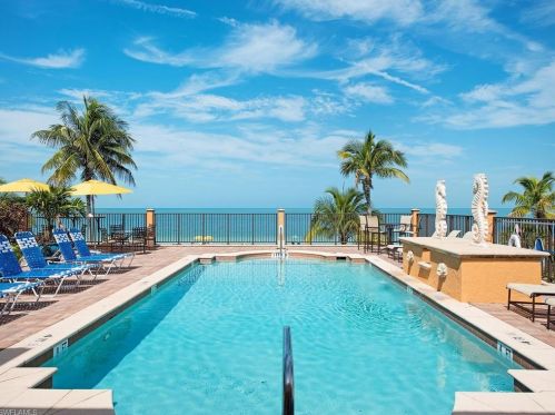 18081 Lagos Way, Naples FL 34110-2765 exterior