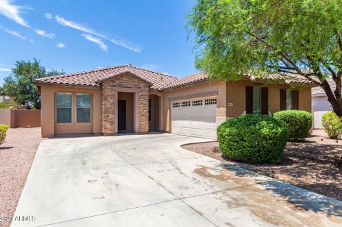 6888 Onyx Dr, Chandler, AZ 85249-7202