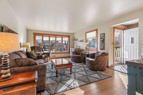222 Henry St, Green Bay, WI 54302-3407