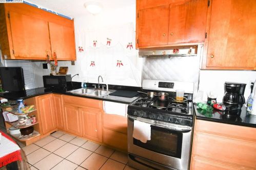 318 Bissell Ave, Richmond, CA 94801-3002