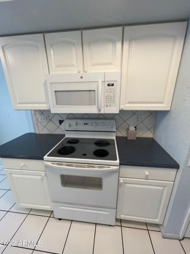 17882 99 Dr, Sun City AZ  85373-1662 exterior