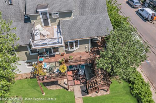 50 Ocean Ave, Monmouth Hills NJ  07732-1410 exterior