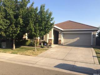 1605 Vosspark Way, Sacramento, CA 95835-1926