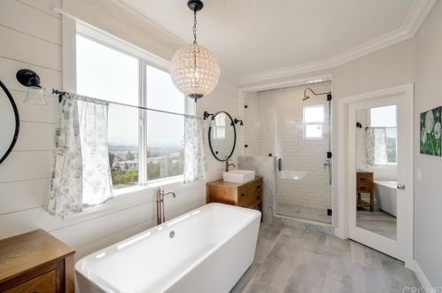 24306 Foxglove Pl, Santa Clarita CA  91354-4922 exterior