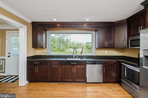 1788 Dellinger Gap Rd, Edinburg VA  22824-2503 exterior