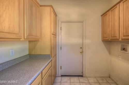 2570 Castle Rock Dr, Tucson AZ exterior