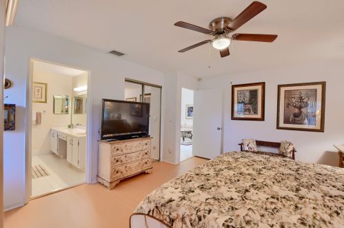 8425 Springlake Dr, Boca Raton FL  33496-4904 exterior