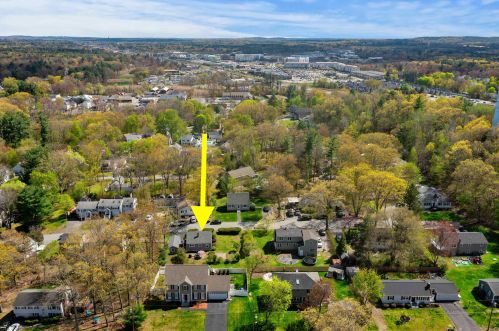 10 Hill St, Salem, NH 03079-2538
