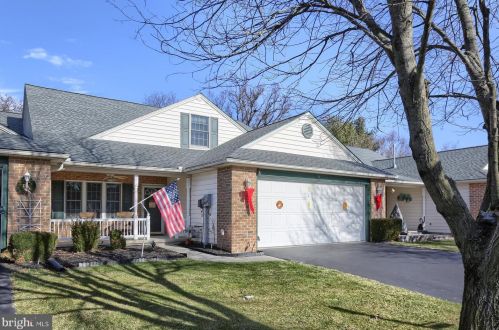 68 Greenfield Dr, Carlisle, PA 17015-7682