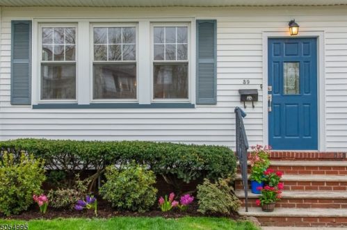 39 Willow St, Glen Ridge, NJ 07028-1013