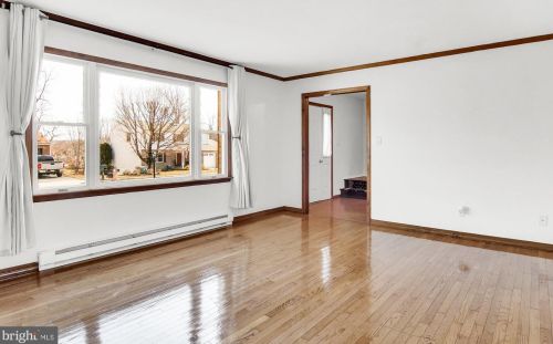 2722 Keystone Dr, Harrisburg, PA 17112-8606