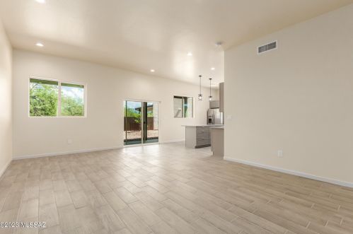 5004 Moonstone Dr, Tucson, AZ 85750-9644