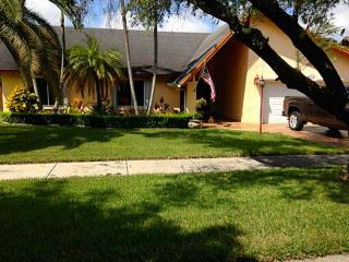 10234 131st Ct, Miami, FL 33186-2332