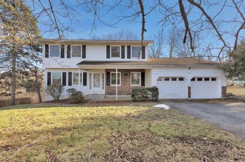 22 Concord Rd, Fishkill, NY 12524-1403