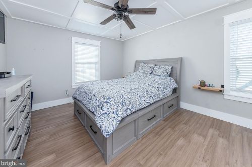 105 Red Stone Rdg, West Deptford NJ  08096-4134 exterior