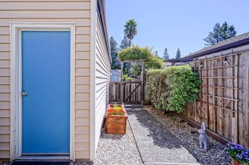 1614 Yardley St, Santa Rosa CA  95403-2393 exterior