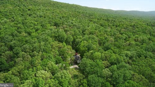 291 Camp Strauss Rd, Schubert, PA 19507-9565