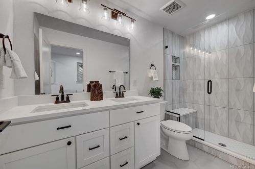 2045 Xavier St, Denver CO  80219-5048 exterior