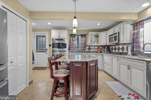 805 Division Ave, Willow Grove PA  19090-2844 exterior