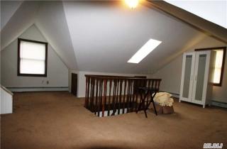 1 New York Ave, Scotts Beach NY  11789-2525 exterior