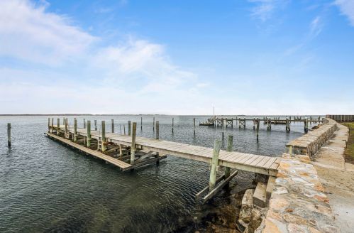 17 Hancox St, Stonington, CT 06378-1456