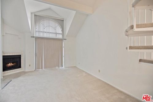 18007 Flynn Dr, Santa Clarita, CA 91387-4924
