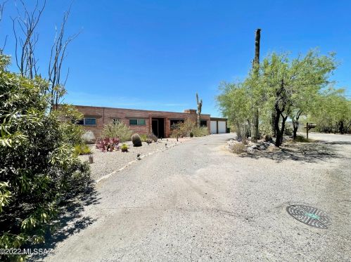 6201 Pomona Rd, Tucson AZ  85704-1061 exterior