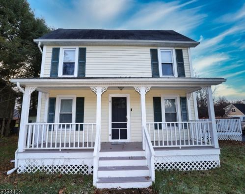 48 Vail Rd, Columbia, NJ 07832-2749