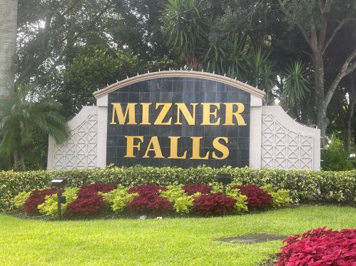 7110 Veneto Dr, Boynton Beach FL  33437-3741 exterior