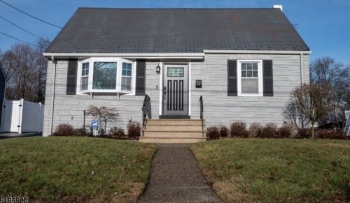 42 Oak St, Lincoln Park, NJ 07035-2434