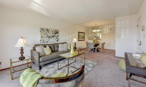 772 Stonegate Dr, South San Francisco, CA 94080-1561