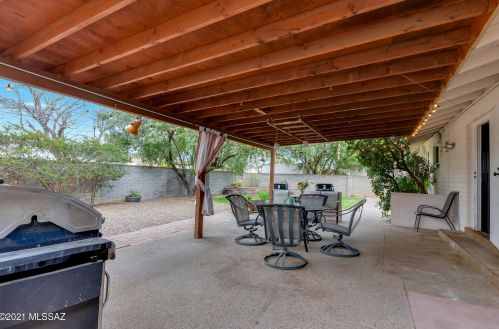 5511 Silver St, Tucson, AZ 85712-2217