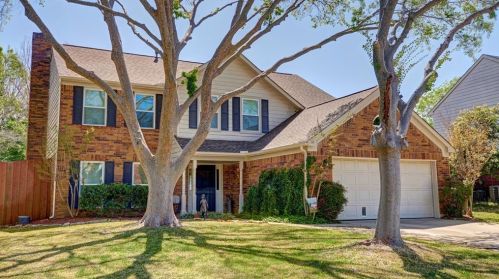 1557 Yaggi Dr, Lewisville, TX 75028-3646