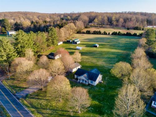 596 Louise Creek Rd, Cumberland Furnace, TN 37051-9082