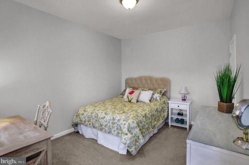 4 Ledgestone Dr, Siddonsburg PA  17019-9806 exterior