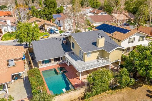 25631 Dorado Dr, Santa Clarita, CA 91355-2507