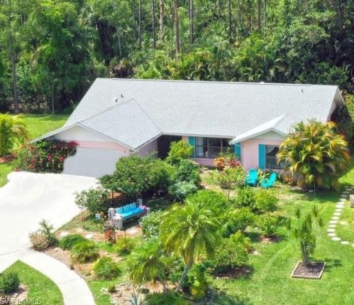 144 Versailles Ct, Naples, FL 34112-7150
