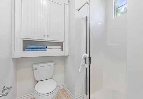 1960 San Ramon Ave, Mountain View CA  94043-2960 exterior
