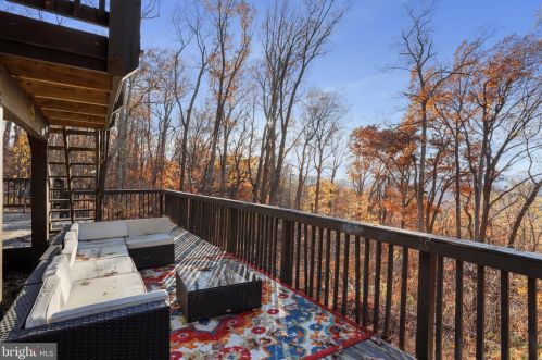 185 Baptist Ln, Linden VA  22642-5660 exterior