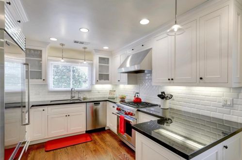 1532 Carmel Dr, San Jose CA  95125-1831 exterior