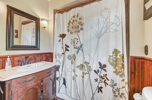 14 Oak Ave, Highland Falls NY  10928-1305 exterior