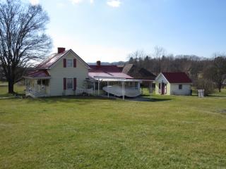 18421 Cleveland Rd, Abingdon, VA 24211-5771