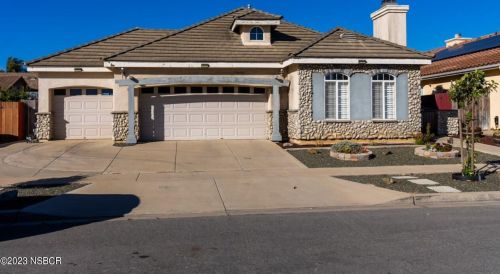 1431 Avola Ave, Santa Maria, CA 93458-8354
