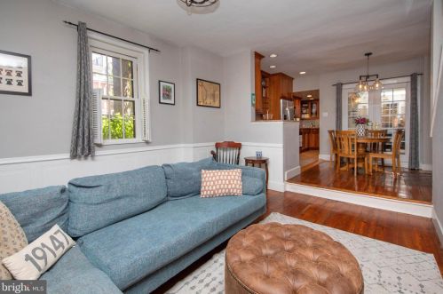 401 Iseminger St, Philadelphia PA  19147-1113 exterior