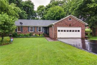 2009 Cobb Dr, Columbia, TN 38401-5076